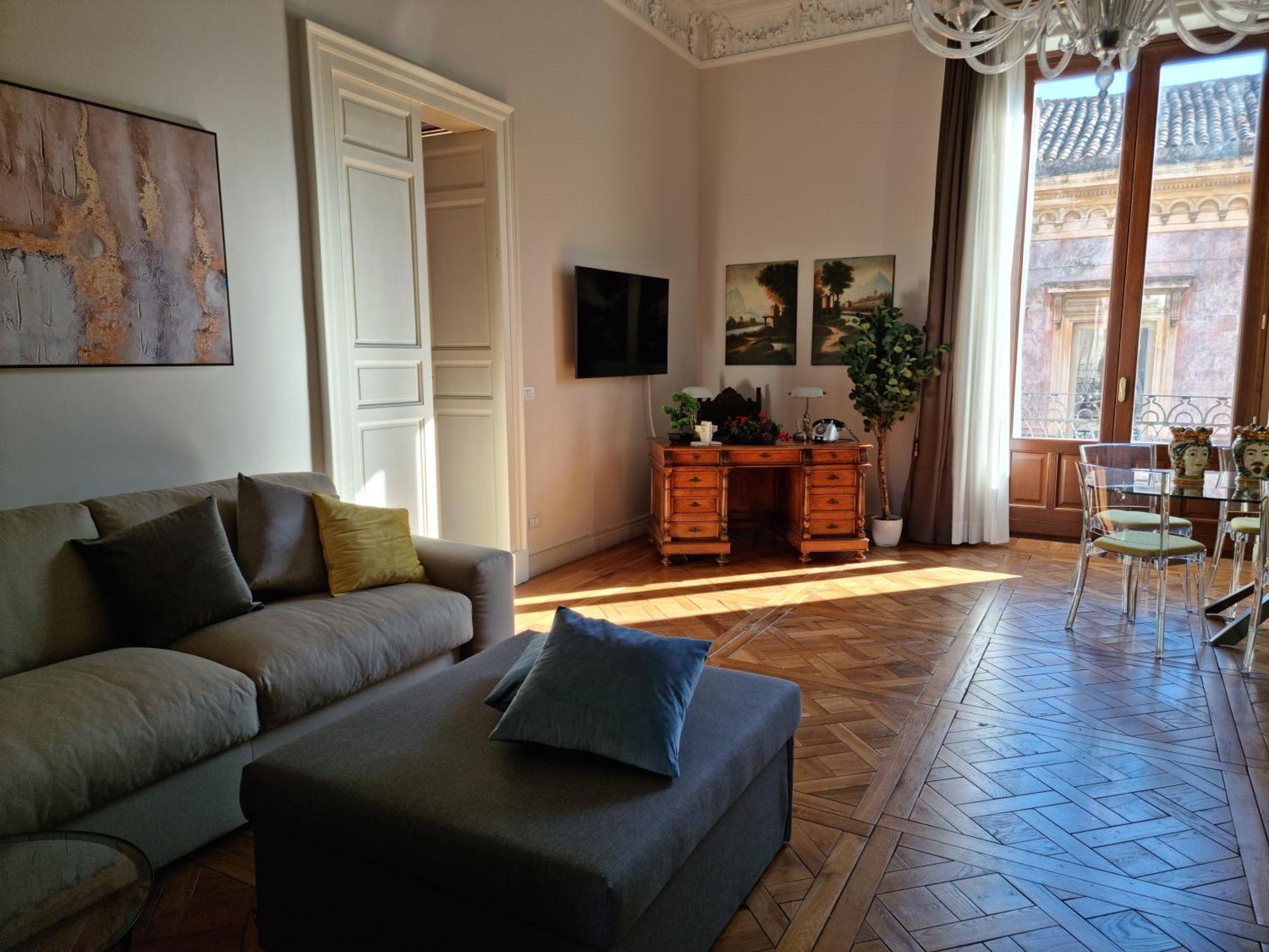 ג'יארה Luxury Historic Residence With Heated Pool Near Catania, Taormina, The Sea And Mount Etna מראה חיצוני תמונה